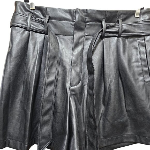 Faux Leather Black High-Waisted Pleated Belted Shorts XXL By Fahsyee - Picture 3 of 10